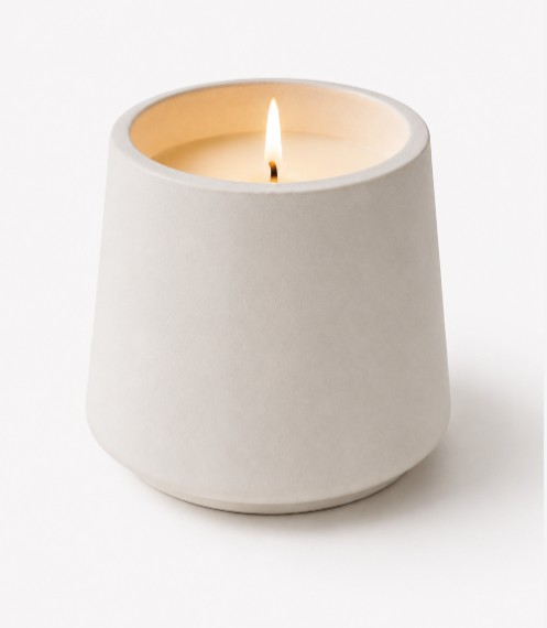 Photo of the actual concrete jar candle